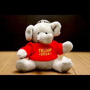 Trump 2024 Elephant Keychain